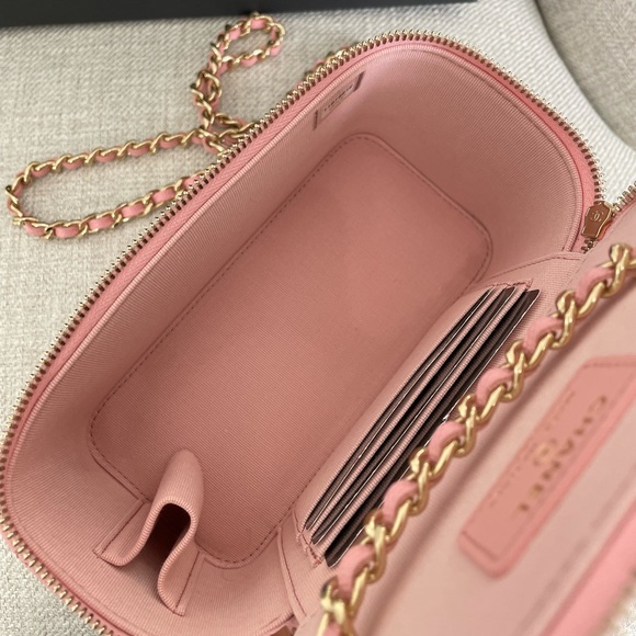 22C Sakura Pink Caviar Vanity - Picture 12 of 14